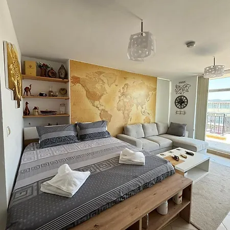 Апартаменты Luxury Penthouse With Outdoor Hot Tub And Panoramic Views