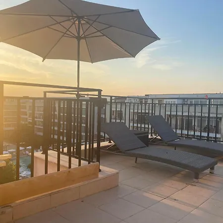 Апартаменты Luxury Penthouse With Outdoor Hot Tub And Panoramic Views