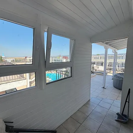 Luxury Penthouse With Outdoor Hot Tub And Panoramic Views