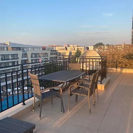 Luxury Penthouse With Outdoor Hot Tub And Panoramic Views *