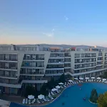Luxury Penthouse With Outdoor Hot Tub And Panoramic Views *